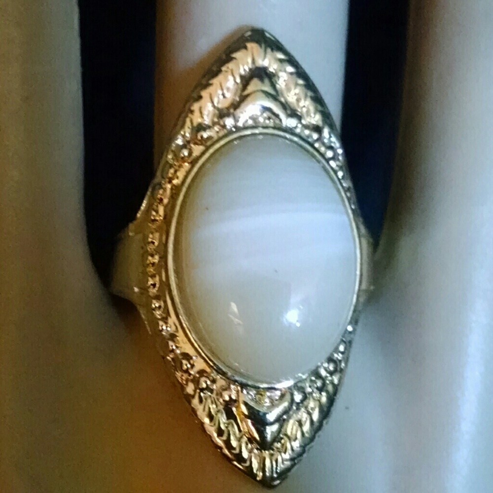 Beautiful Ring - image 1